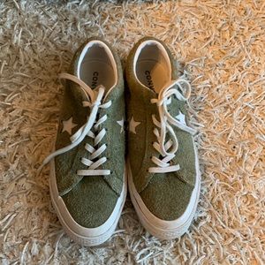 COPY - One star converse!!